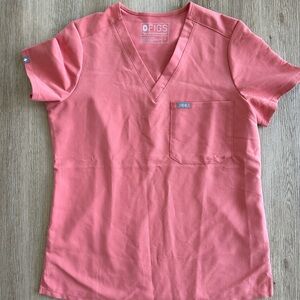 Coral FIGS one pocket scrub top, small